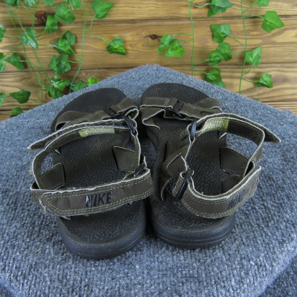 Nike Men  Ankle‎ Strap Brown Synthetic Size 8 Medium  Used 2025